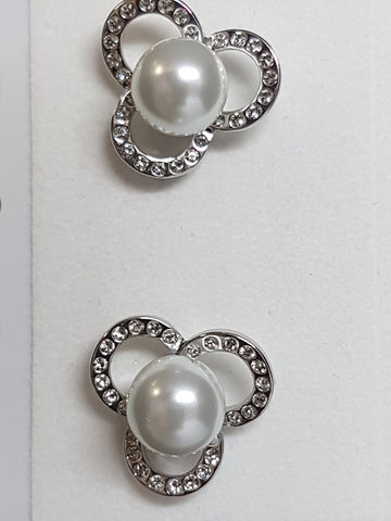 Clover Pearl Earrings